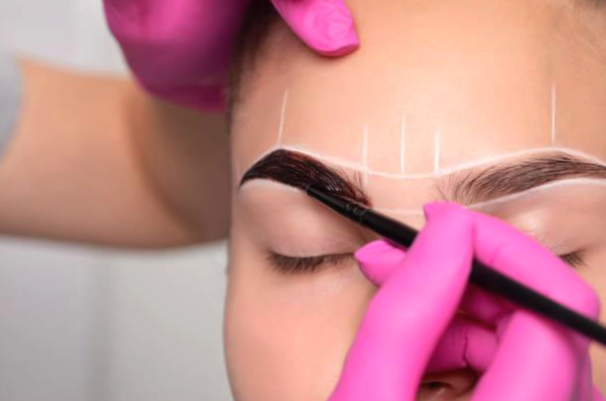 Restructuration des sourcils